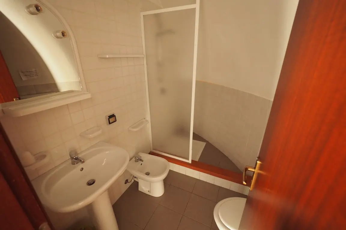 BUNGALOW (no kitchen)