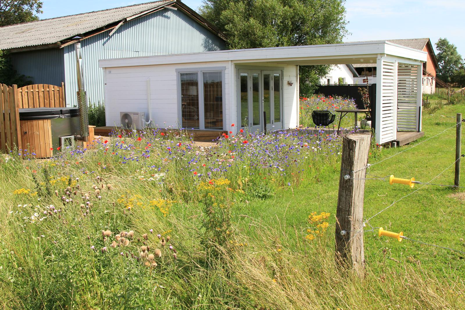 Enghytten med vildmarksba