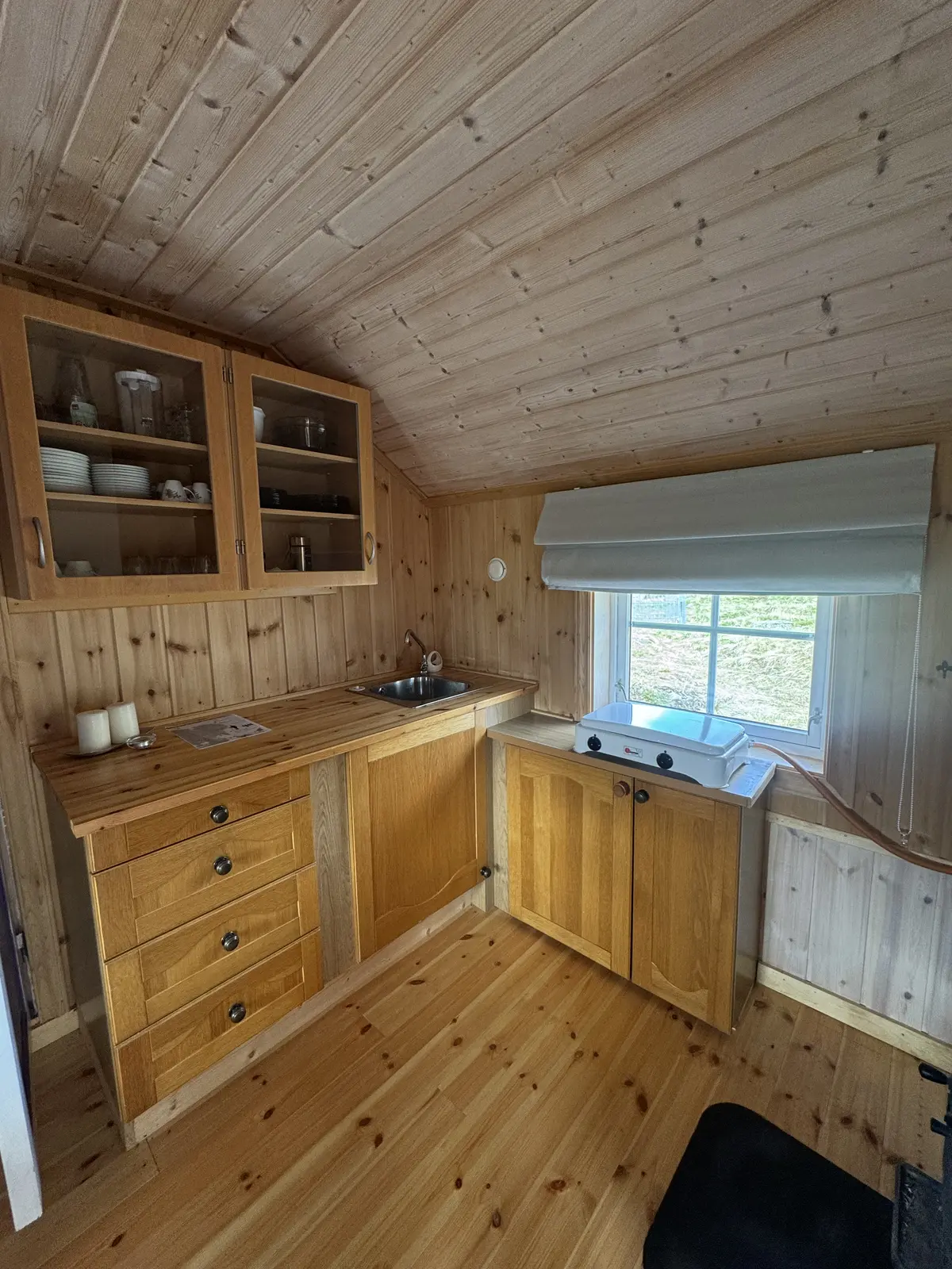 Sjarmerende hytte i Djup på 1100 moh