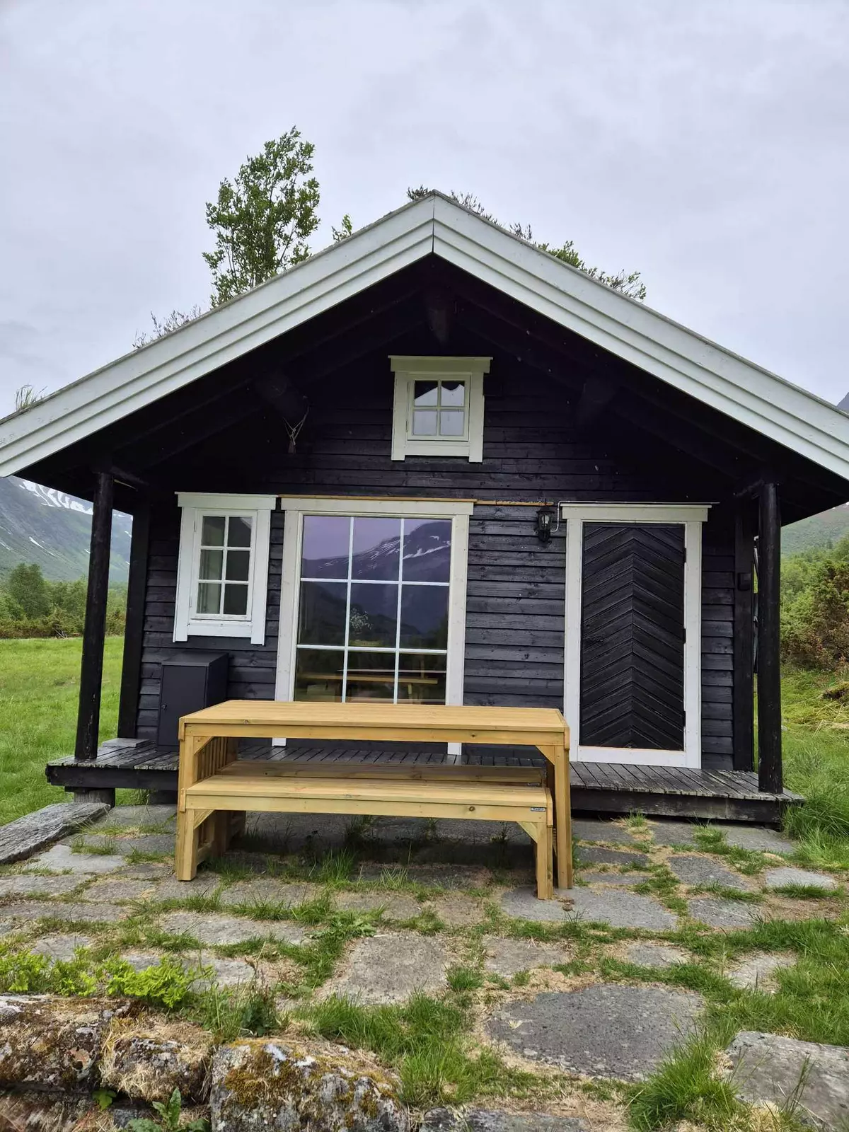 Unik hytte på Kvia i Rognestøldalen i Ørsta