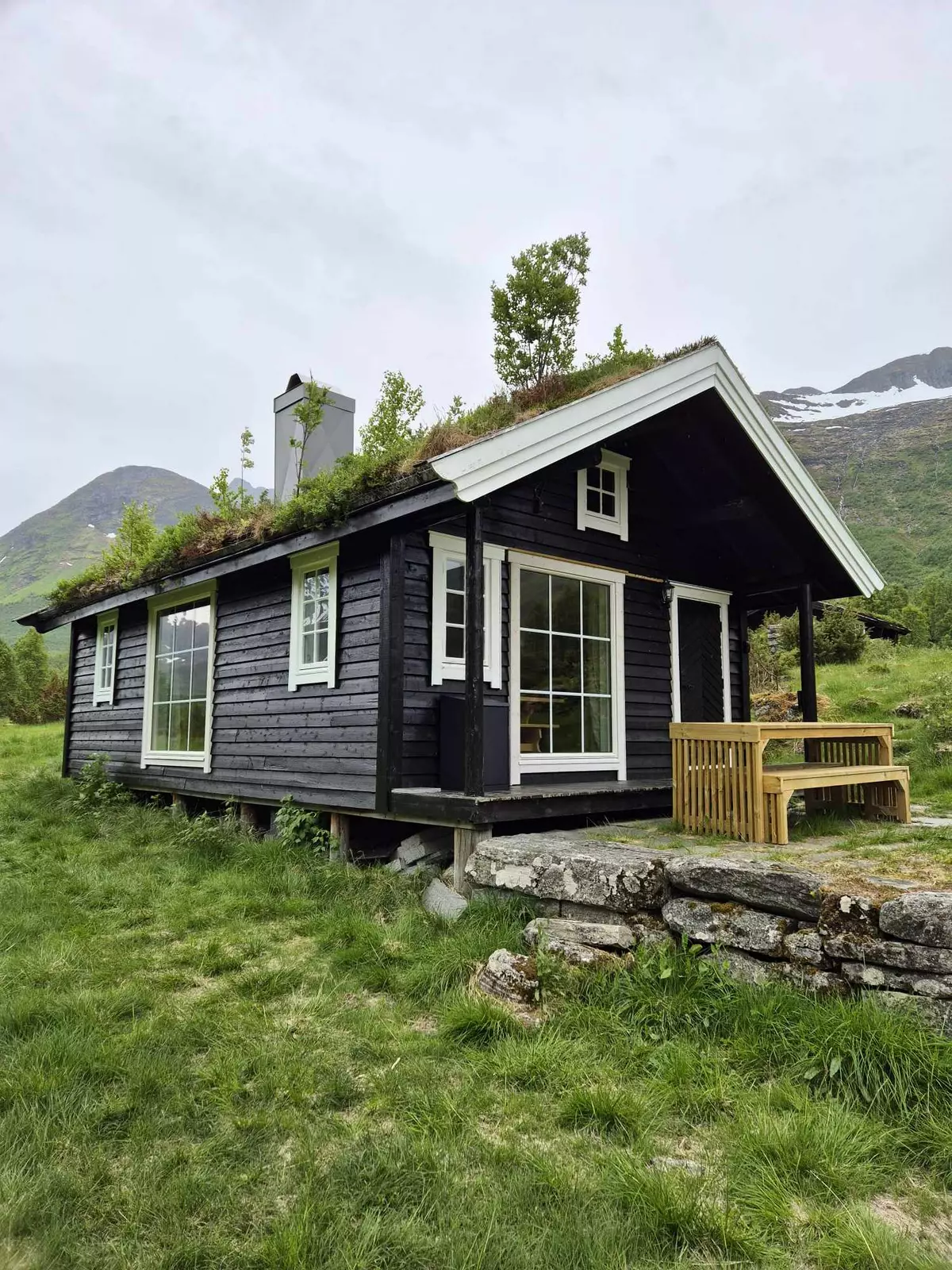 Unik hytte på Kvia i Rognestøldalen i Ørsta