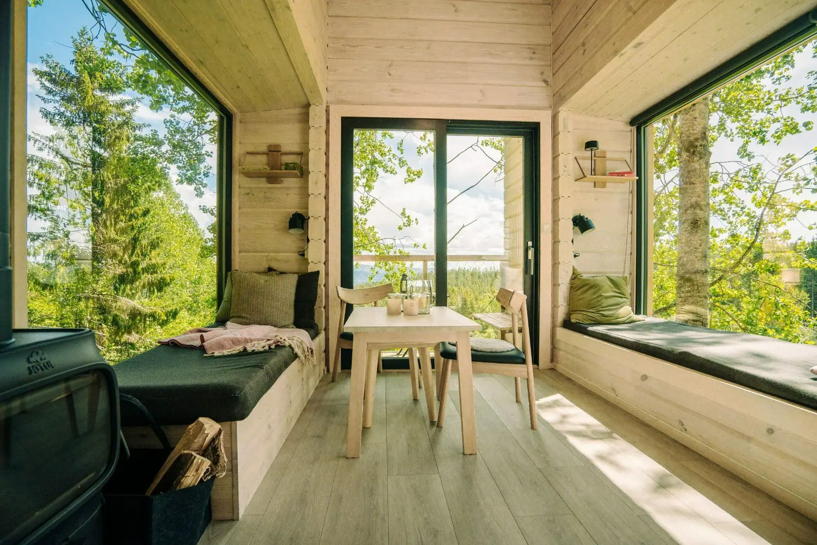 LAUV Treetop cabins and experiences