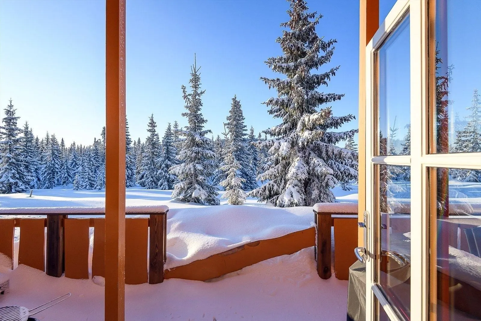 Cabin i Sjusjøen – Eftasvegen 60
