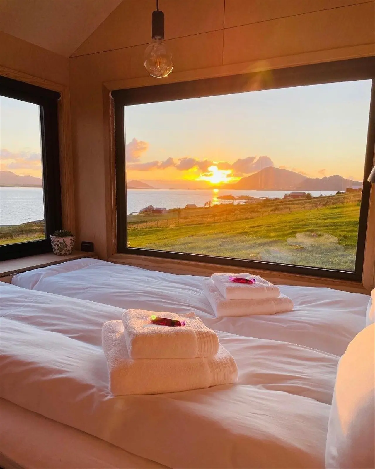 Glamping i Larsnes – Micro house Kråberget