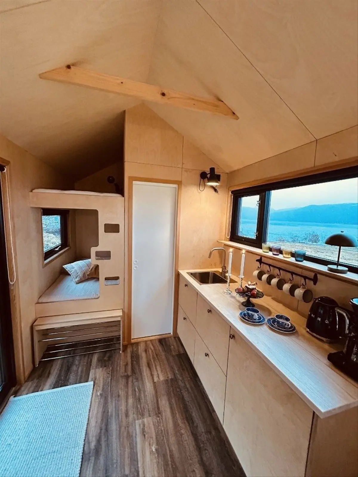 Glamping i Larsnes – Micro house Kråberget