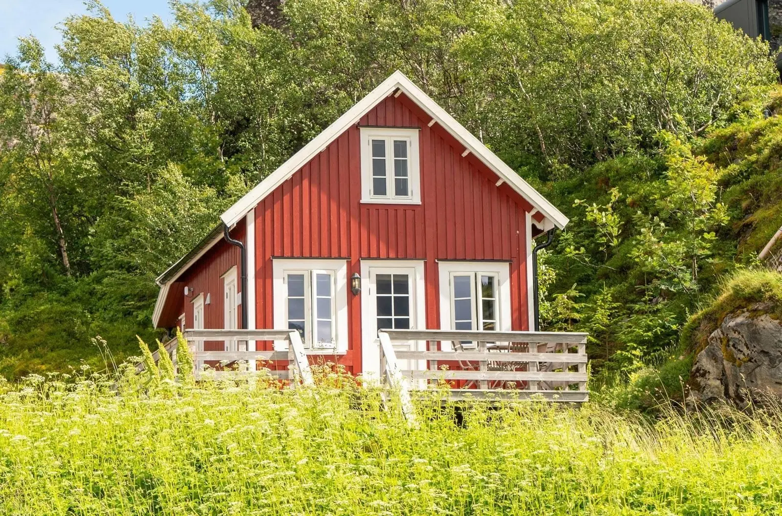 Glamping i Kabelvåg – Traditional Ocean house