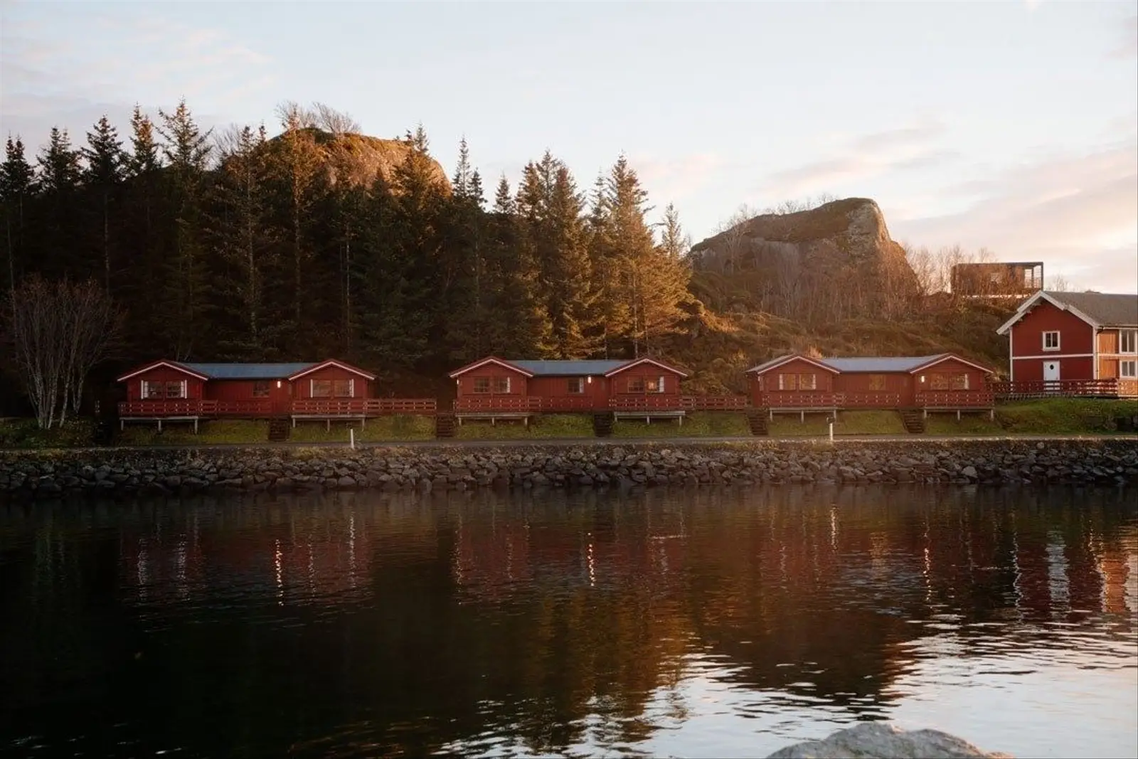 Glamping i Kabelvåg – Ocean view cabin