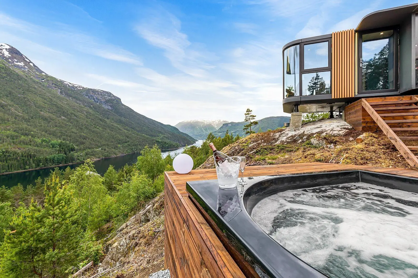 Glamping i Sogndal – The Atmosphere