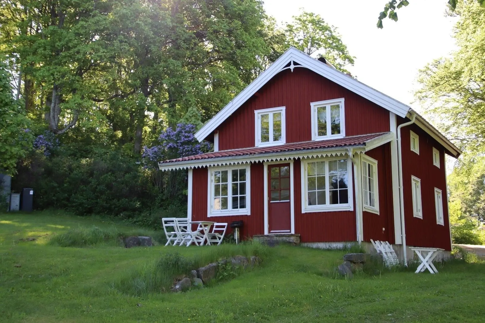 Glamping i Ljungskile – Grindstugan markplan