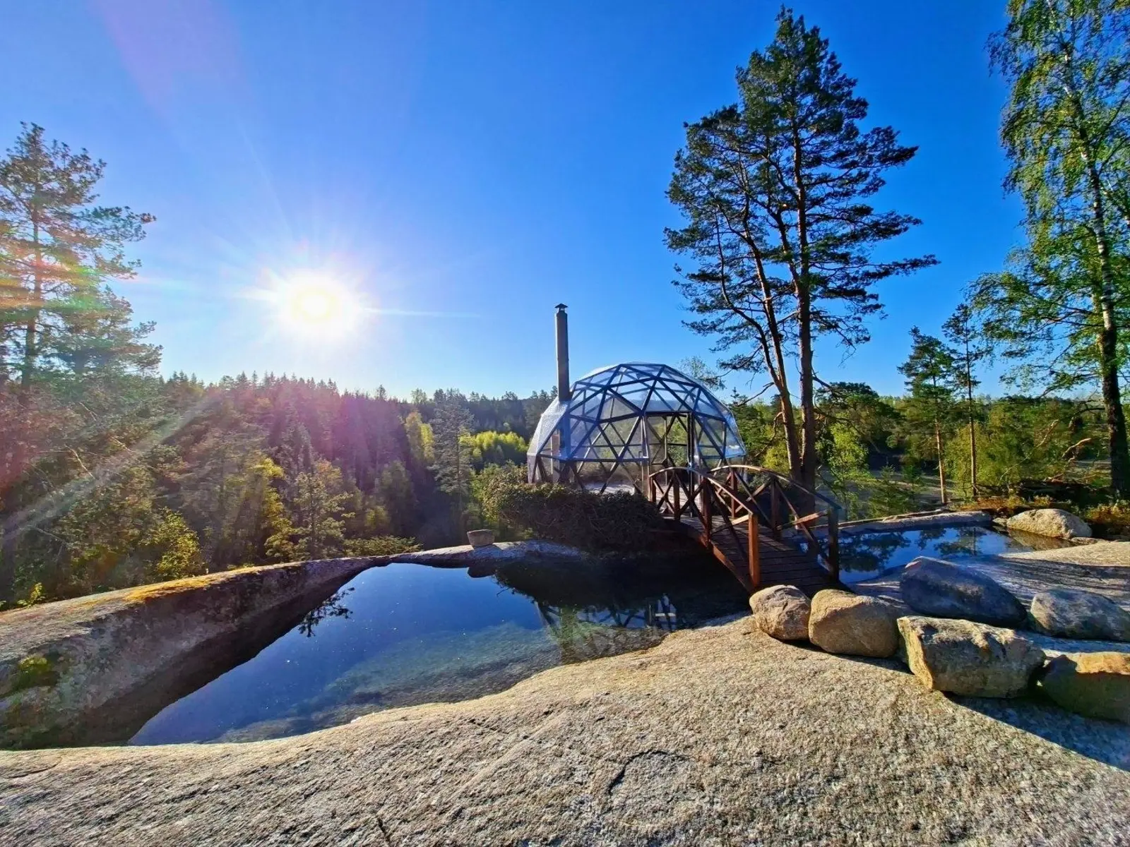 Glamping i Siggerud – The Hawk's Nest
