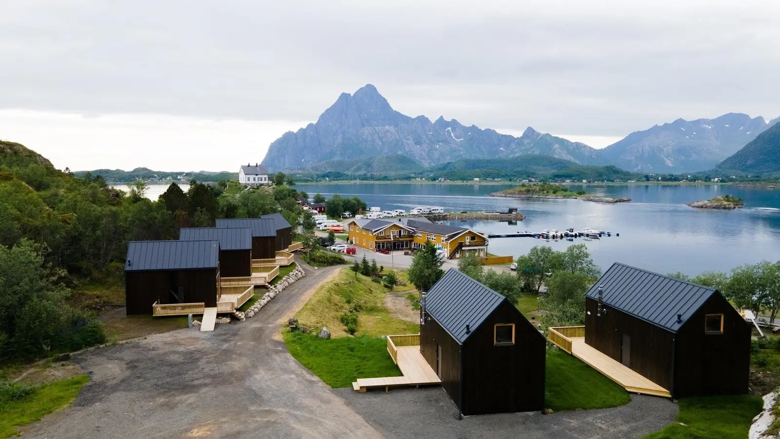 Cabin i Kabelvåg – Family Top Row – photo 17