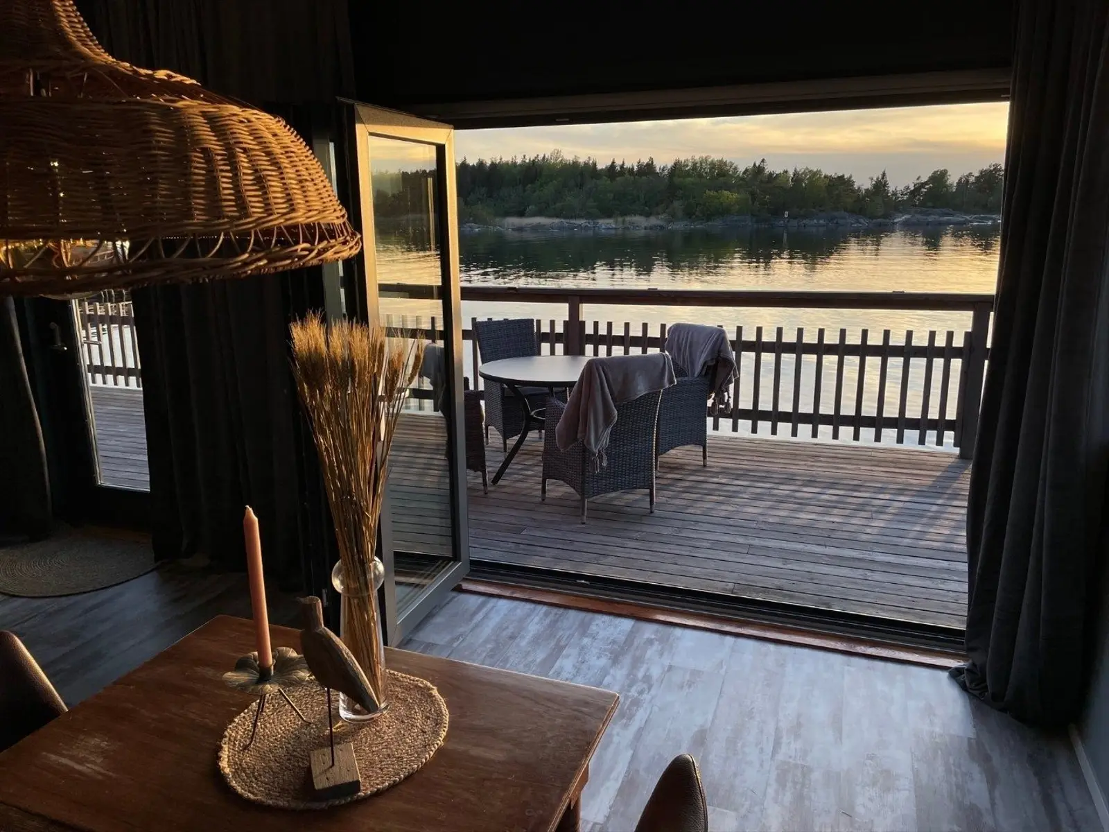 Glamping i Hållnäs – Stay at accommodation Nordkust