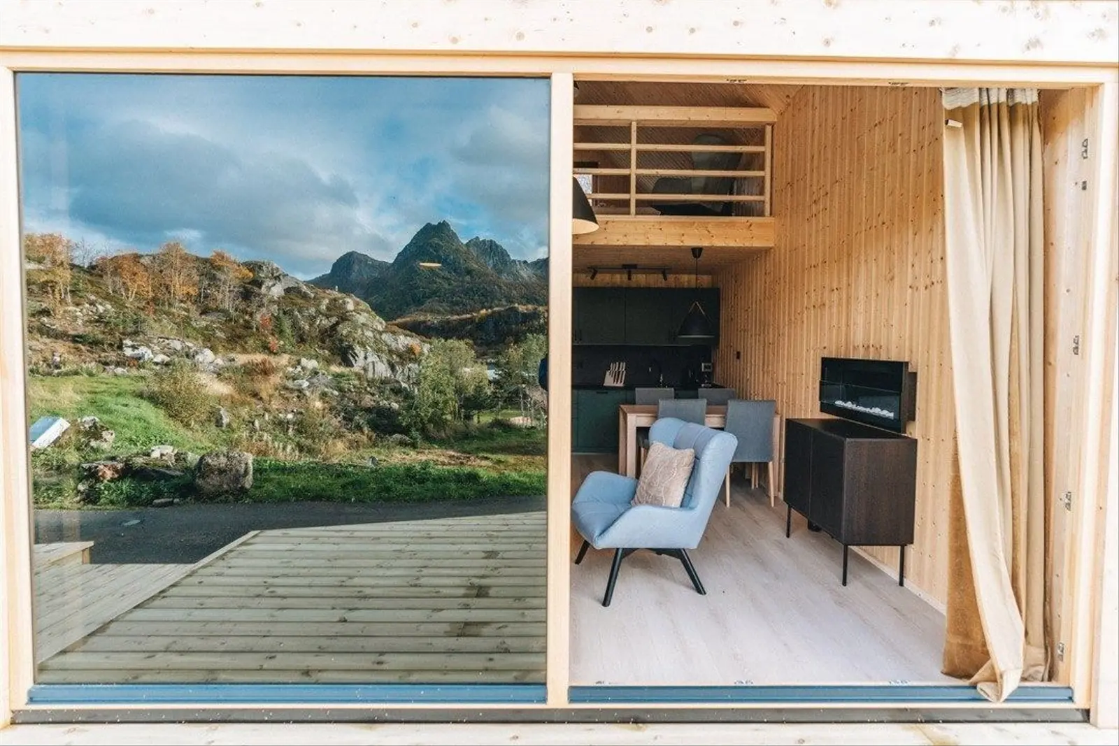 Cabin i Kabelvåg – Top Row – photo 7
