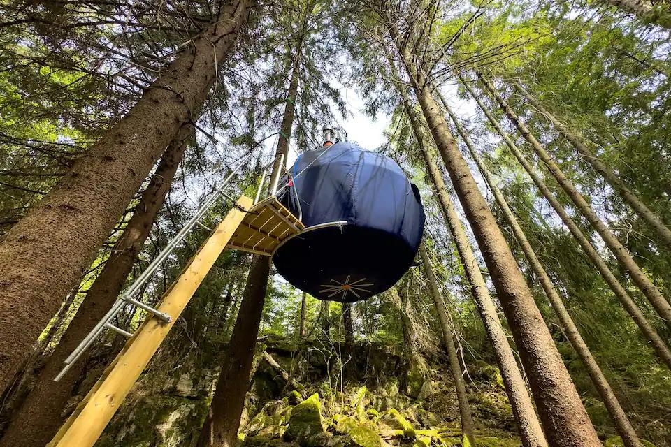 Den Lille Store Gården