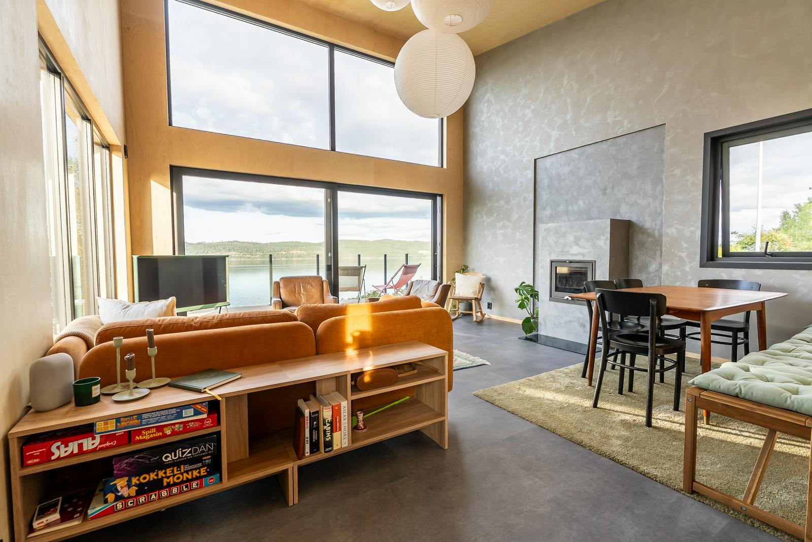 Idyllic Lake Cabin Getawa