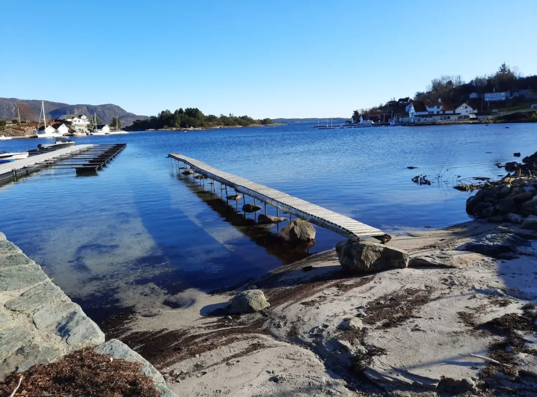 Ny "funkis" hytte v sjøen i Hervik, Tysvær, Spa og båtleie