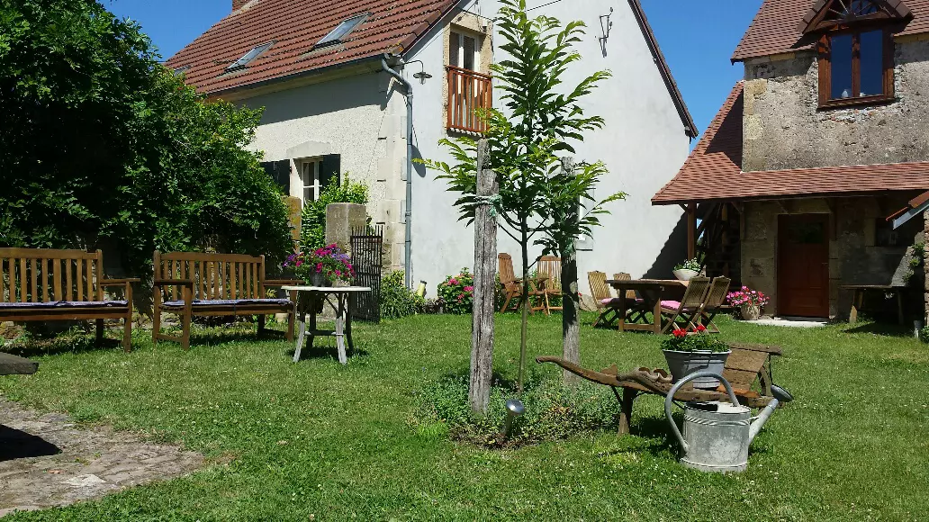 Hytte i Saint-Bonnet-Tronçais – Gezellige authentiek familiehuis , te midden van  weilanden met oude eiken, vlakbij zwemmeer. – photo 6