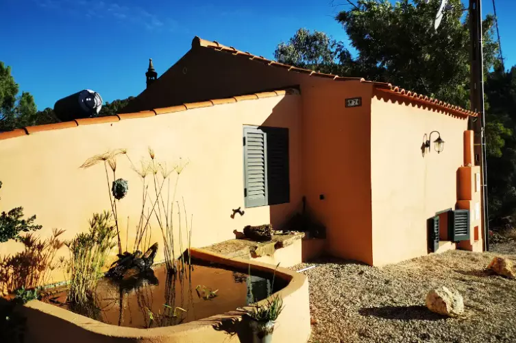 Talurdo Retreat-Rustic glamping in the heart of nature