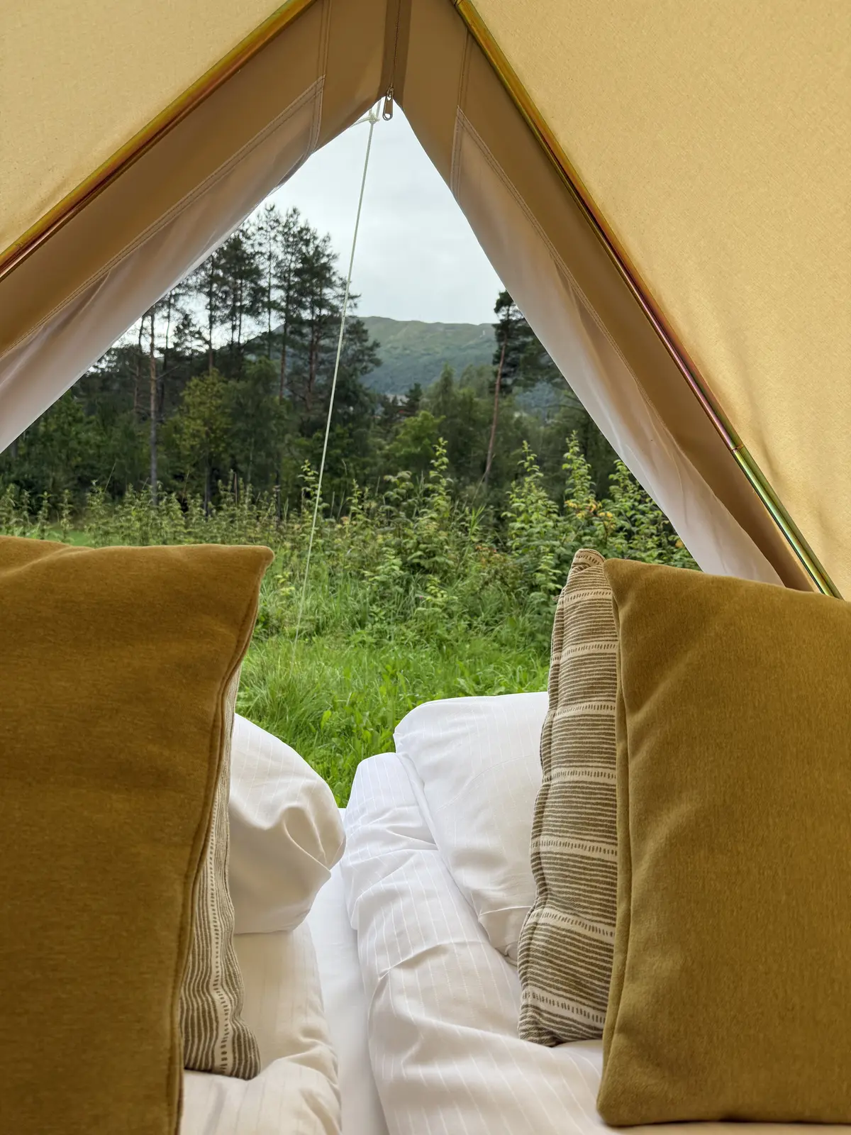 Glamping  - Telt 3. Vakker glampingplass med landlig spa - midt i ren og grønn natur.