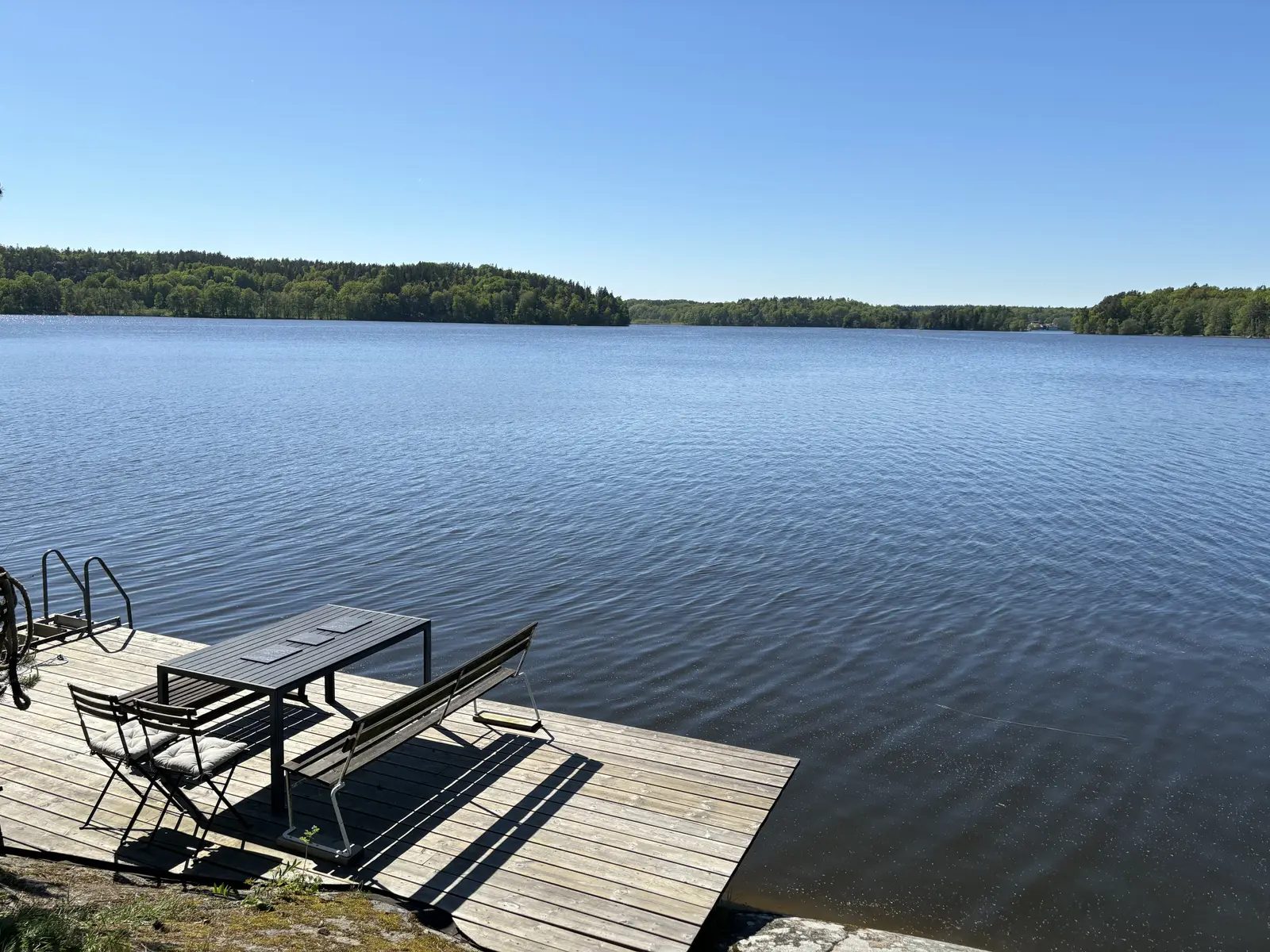 Romantic Lakehouse with w