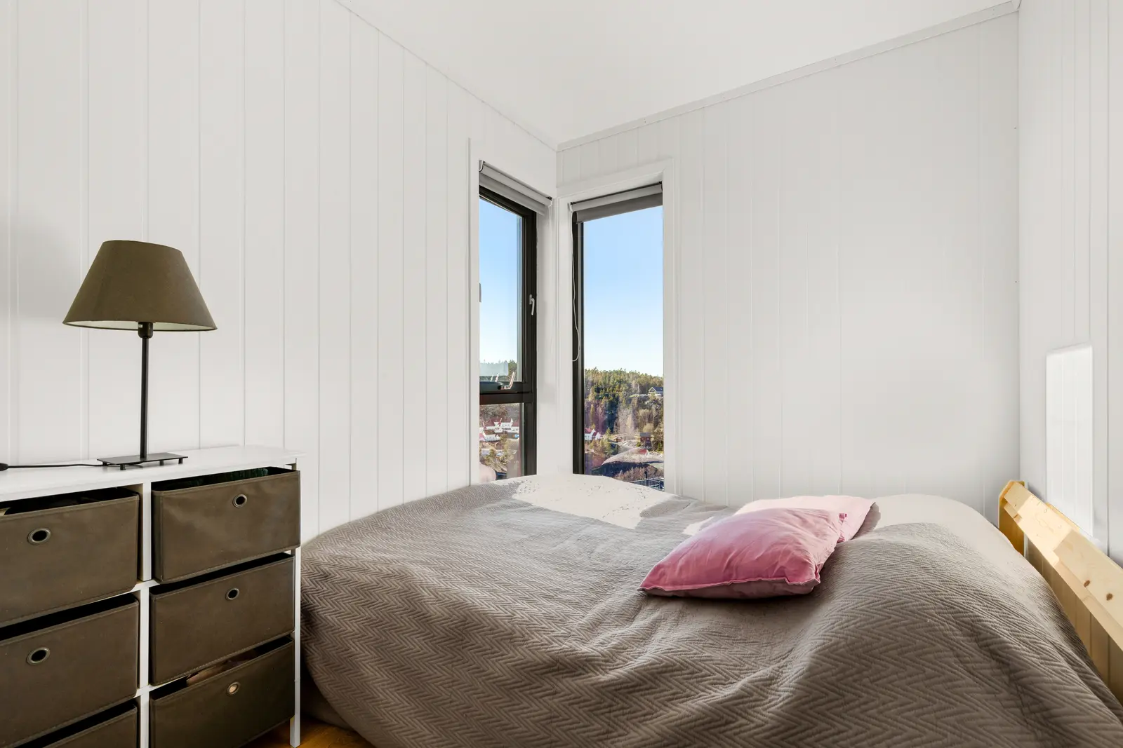 sea, lake and hill view - TheHumanBirdHouse Retreat