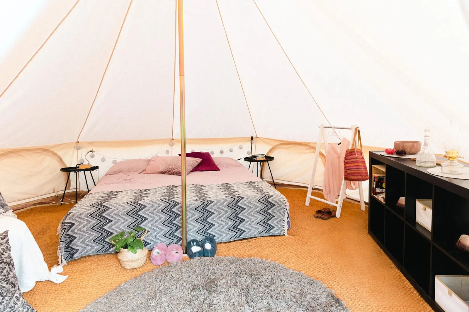 Söraby – Glamping med hästar på Småländska Höglandet