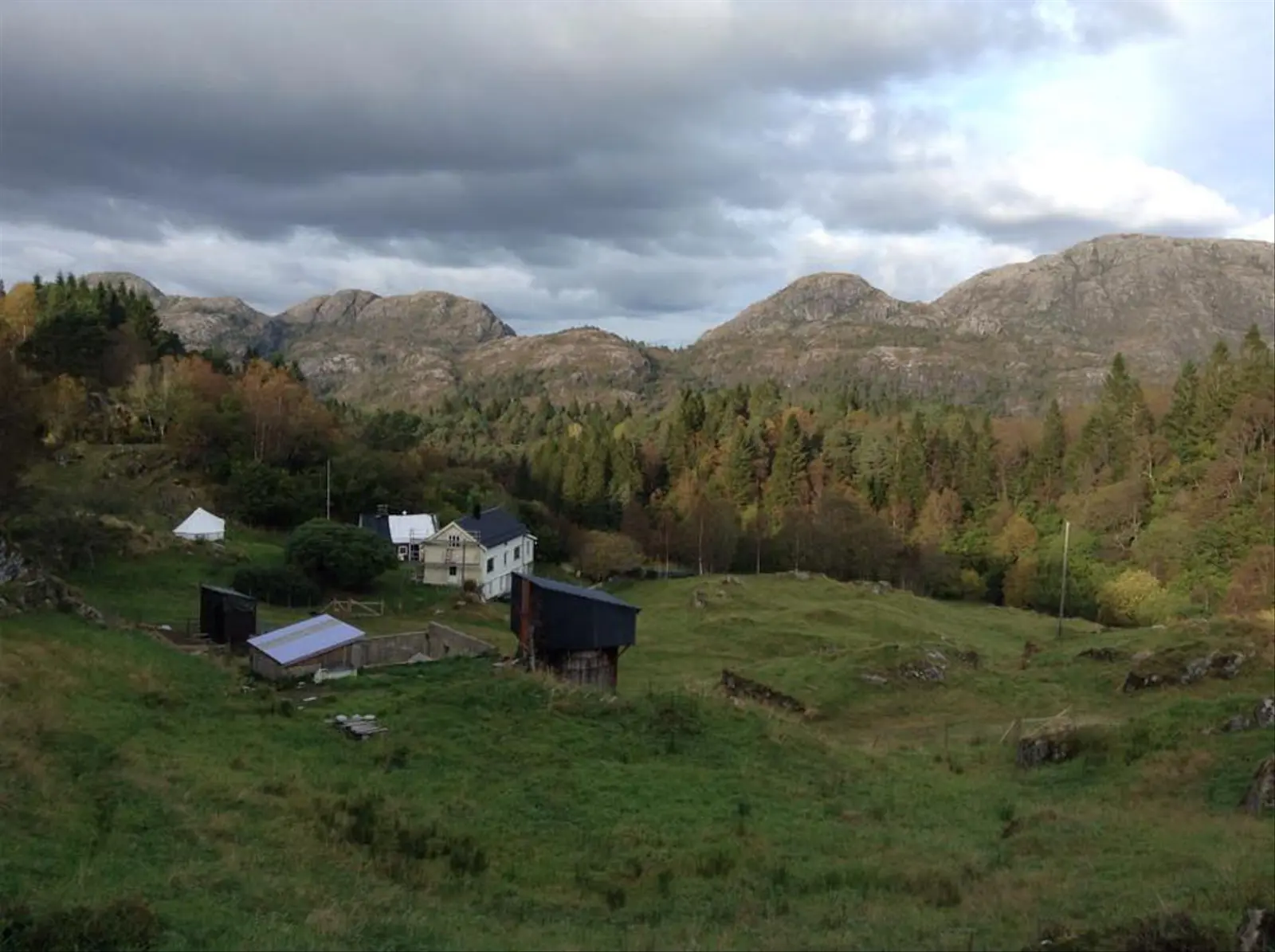 Klein huis i Frekhaug – Gripen farm: Skrivestova /  Writer's nest – photo 52