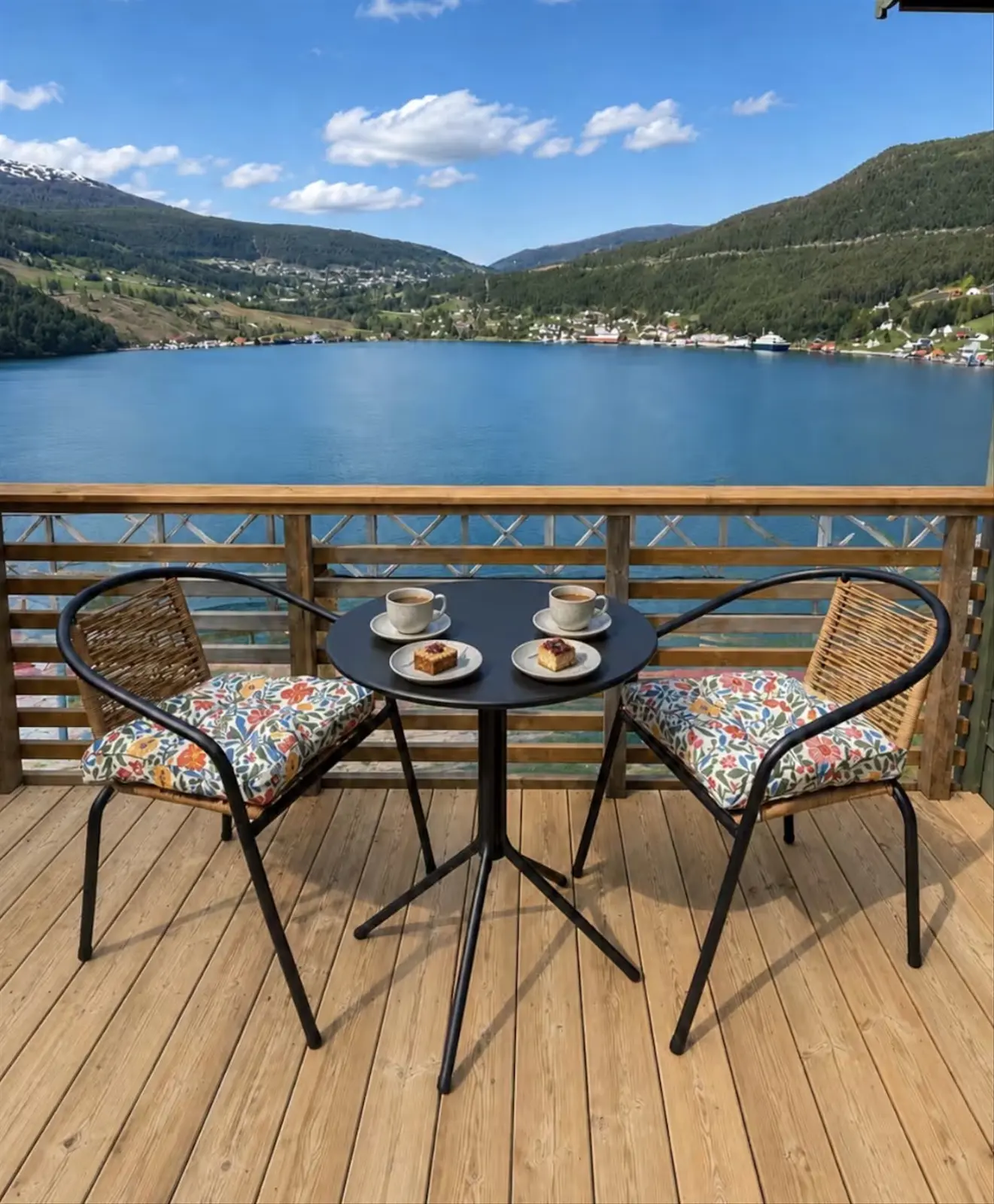 Glamping i Kaupanger – Cozy annex with scenic fjord view