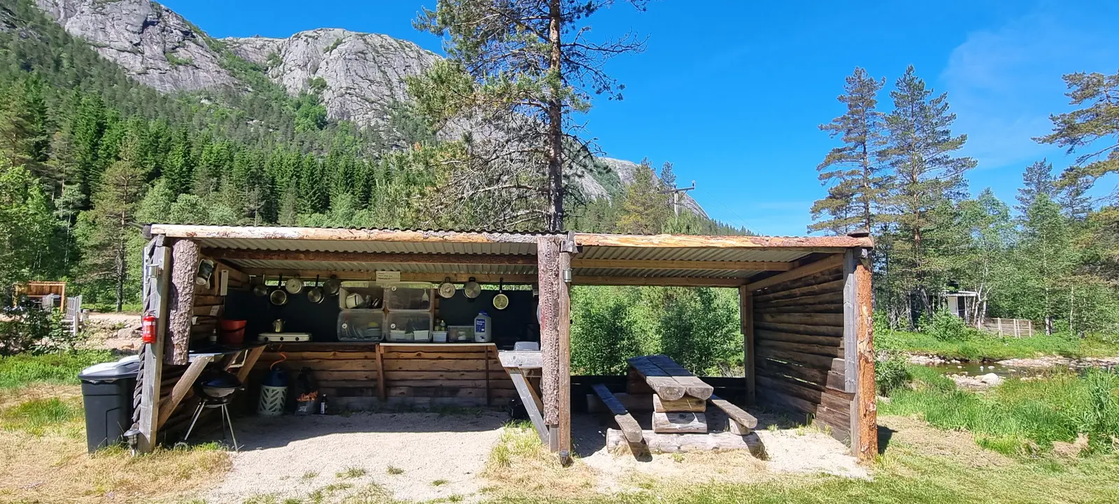 Cabane i Åseral – Hjortebu med vedovn. Naturskjønne omgivelse. Sauna, badestamp, robåt – photo 38