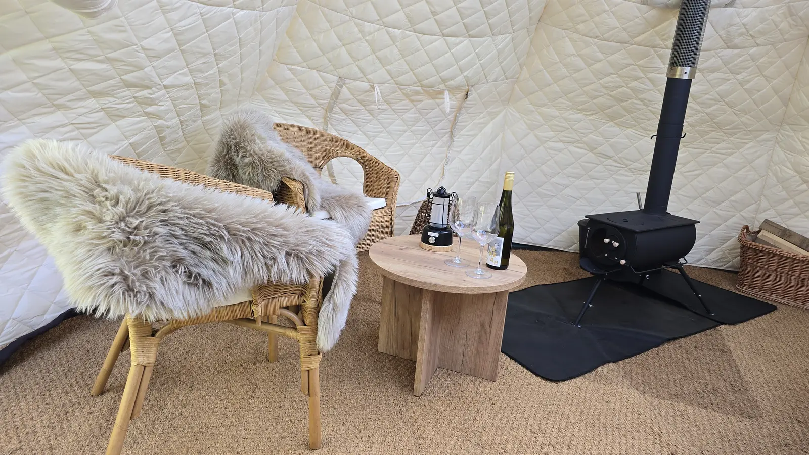 Cabin i Roslev – Romantisk luksusglamping for 2 ved Limfjorden | Eget bad og brændeovn | Månefjord Glamping – photo 11