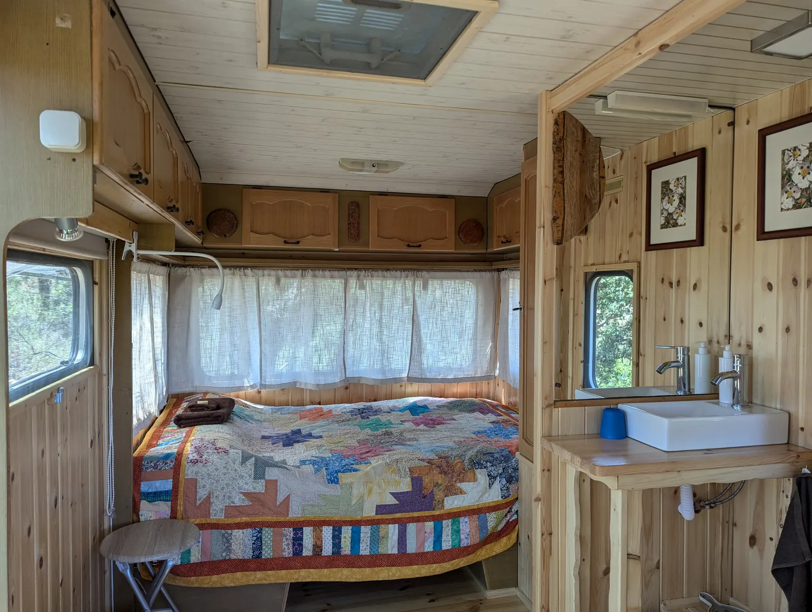 Glamping i Odemira – The Caravan