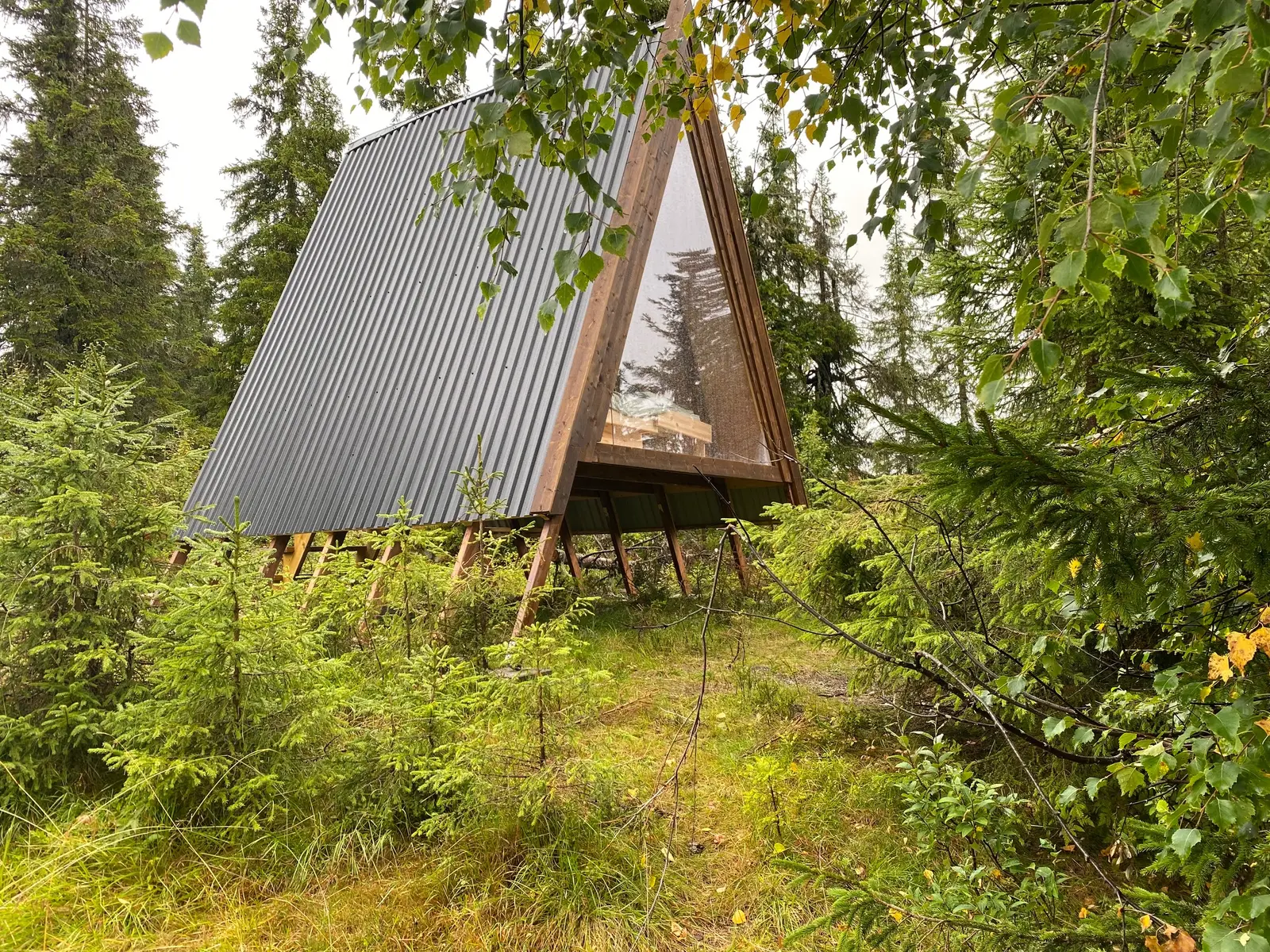 Glamping i Svingvoll – Unik A-frame hytte med fantastisk utsikt