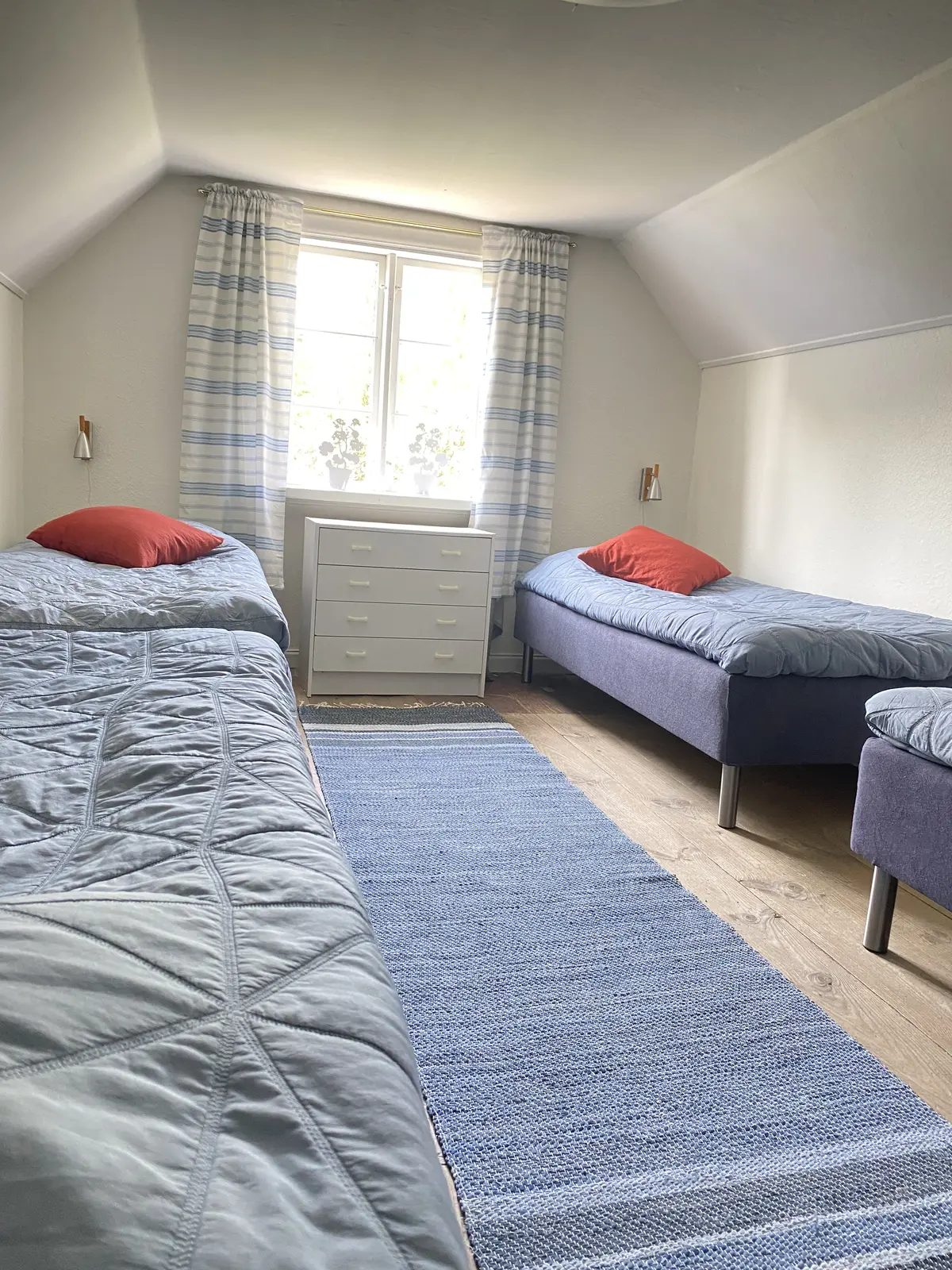 Cabane i Urshult – Grönalund - mysig stuga nära sjön Mien. Sovplats til 8 pers, skön trädgård och vedspis. – photo 25