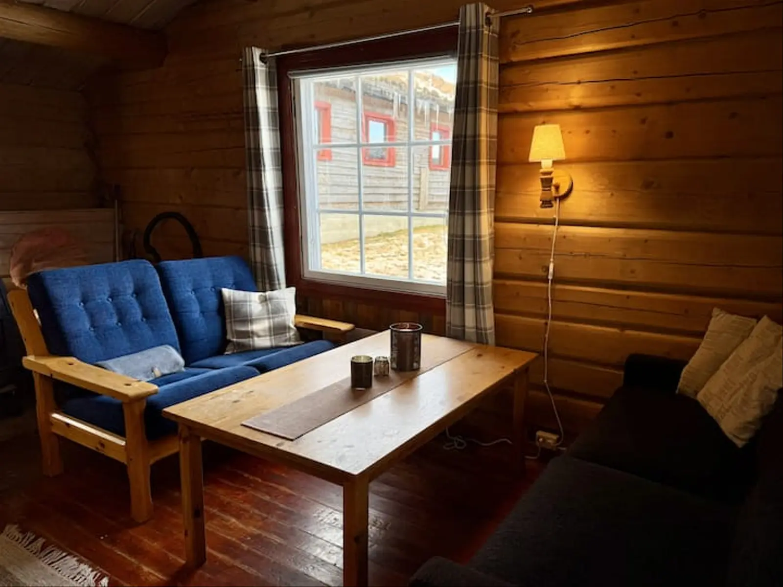 Cabina i Vang – Stølsbui at Tyinstølen | Fireplace and mountain views – photo 5