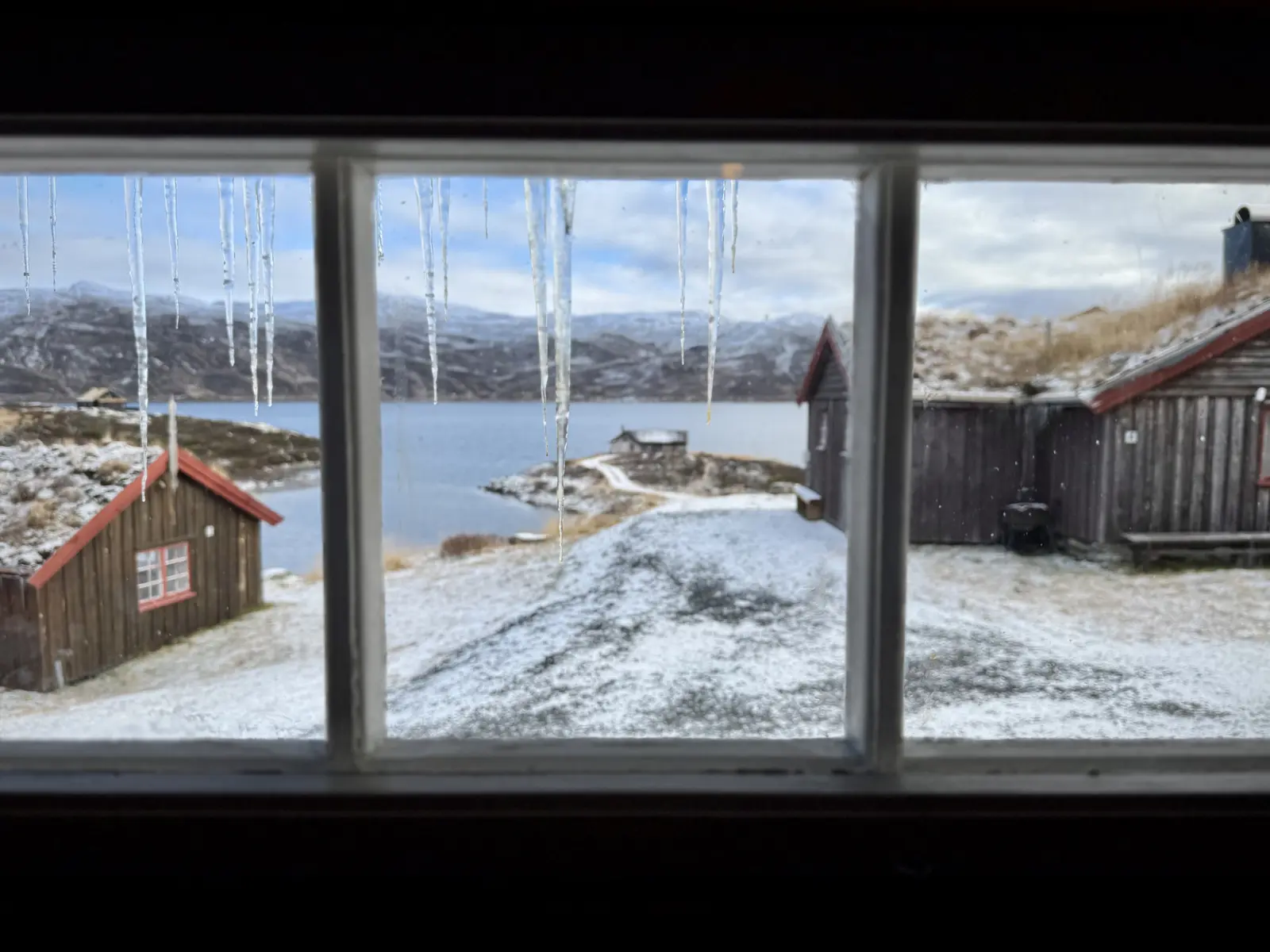 Cabina i Vang – Stølsbui at Tyinstølen | Fireplace and mountain views – photo 16