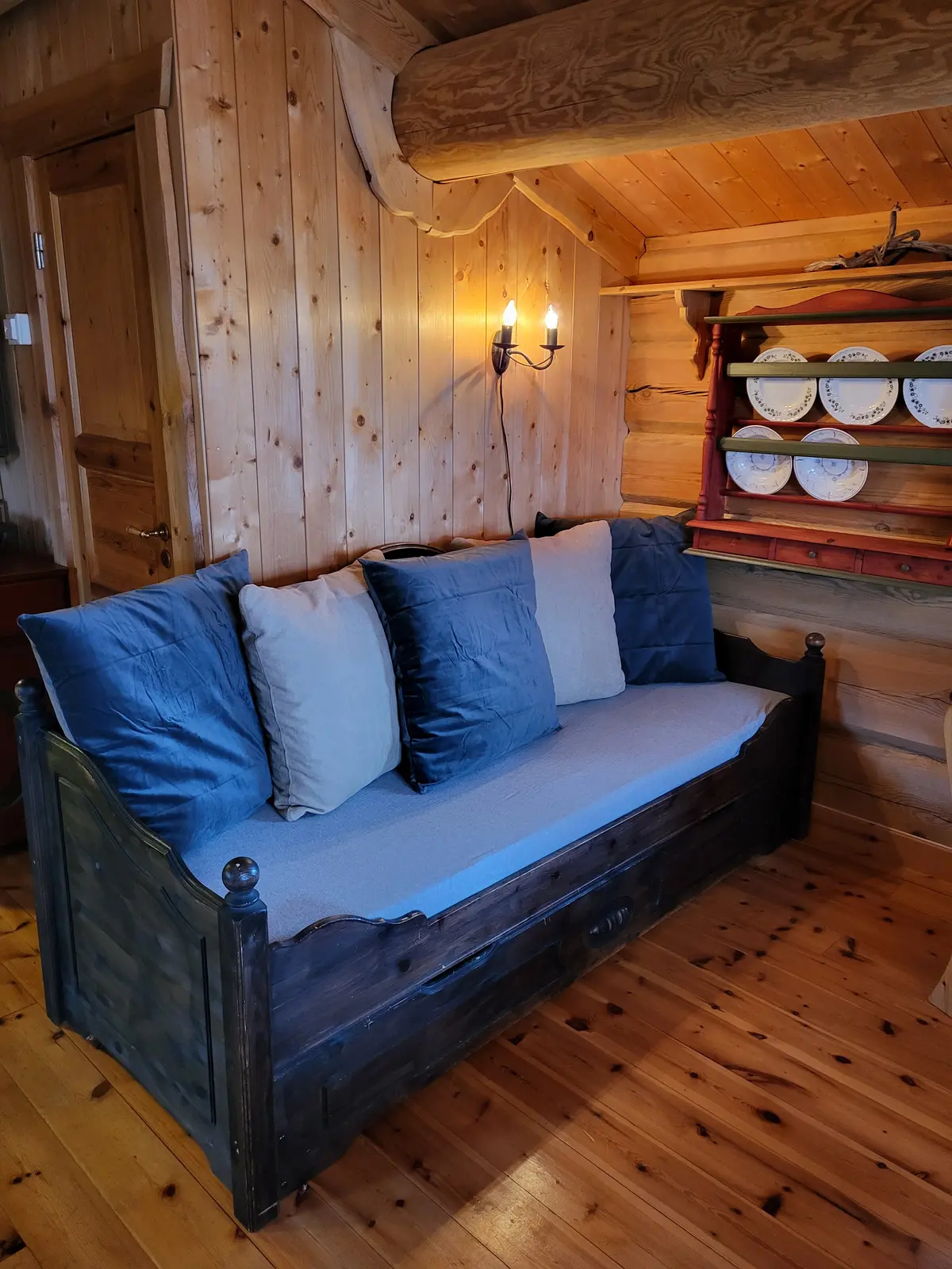 Stuga i Vang – Tømmerbui – Traditional Log Cabin with Lake Views – photo 14