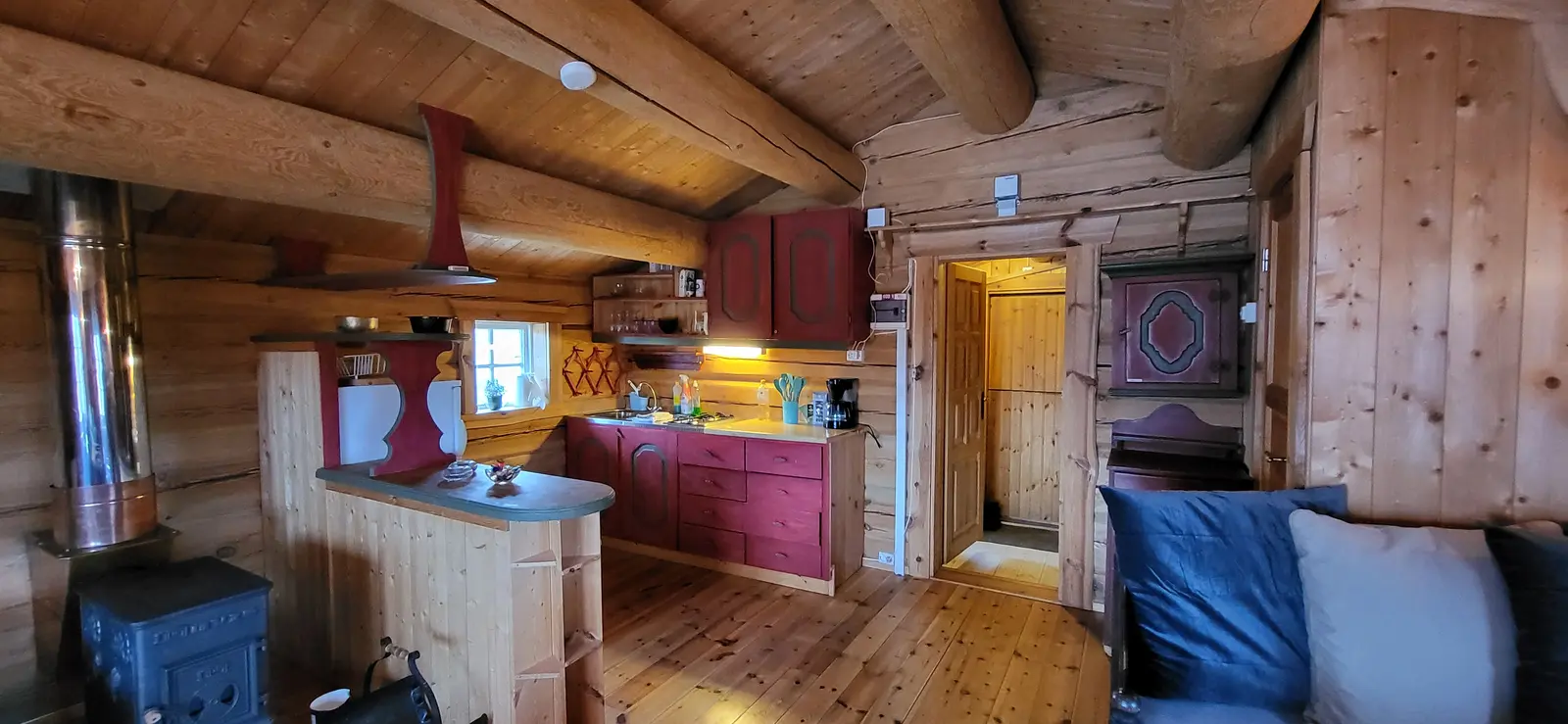 Stuga i Vang – Tømmerbui – Traditional Log Cabin with Lake Views – photo 6
