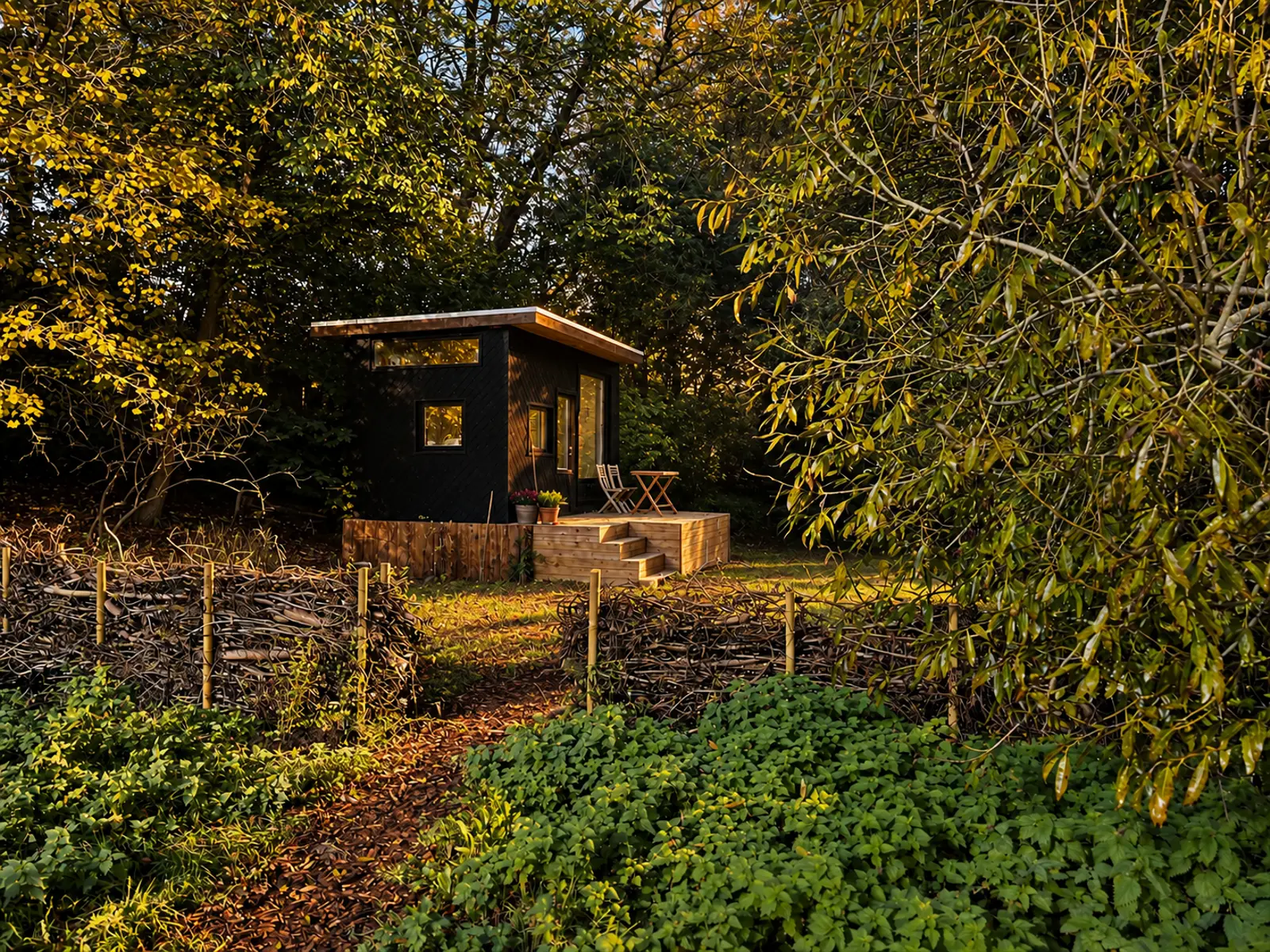 Glamping i Lerbjerg – Tinyhouse i det grønne med sauna