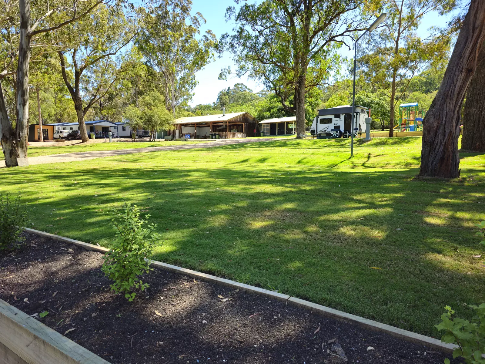 Lakes Bushland Caravan park