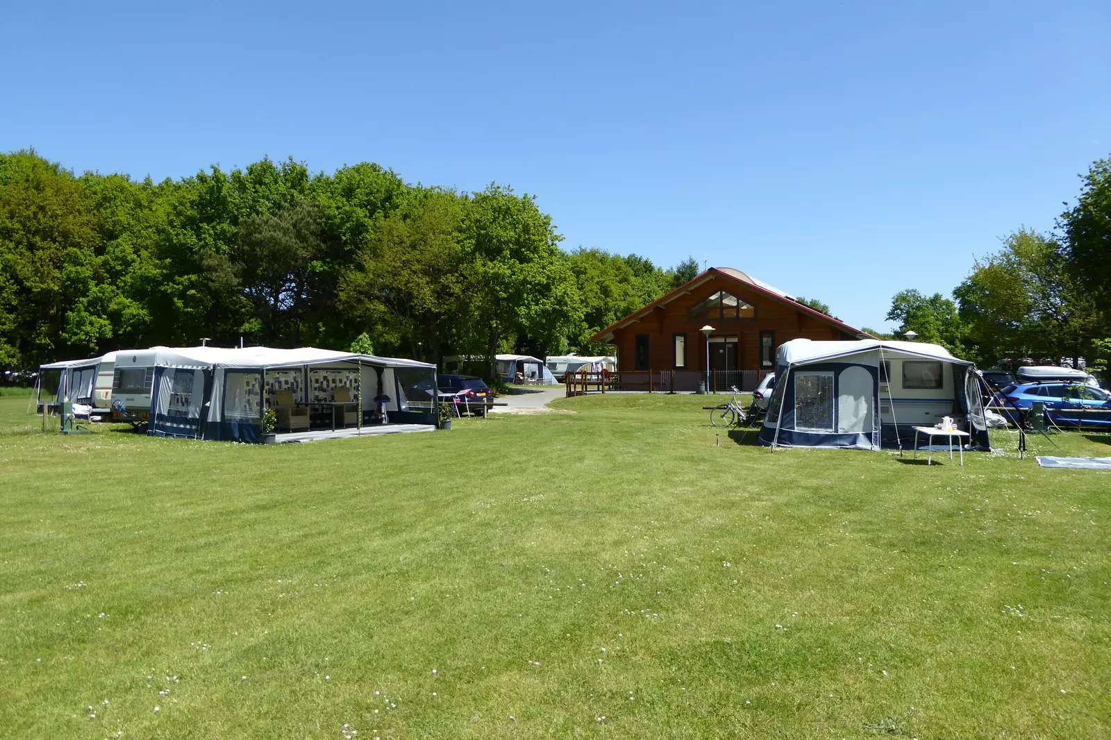 Camping en bungalowpark de Bronzen Emmer