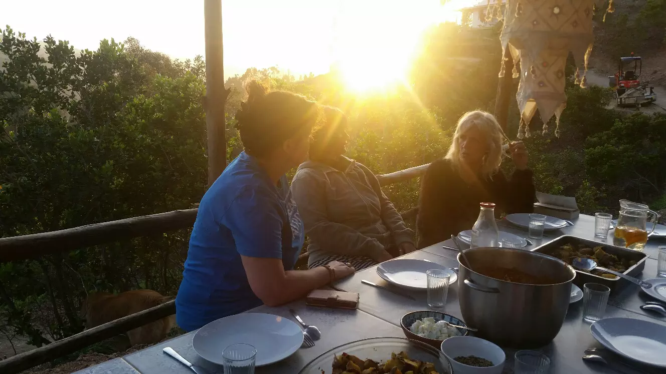 Off grid bell tent 1