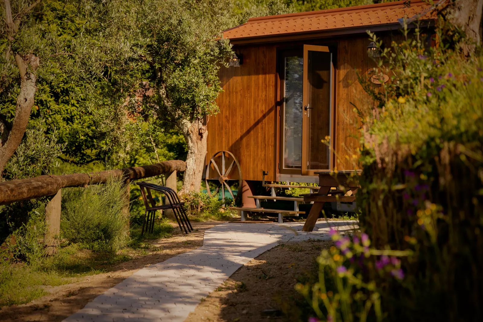 Arrabia Guest Houses Glamping