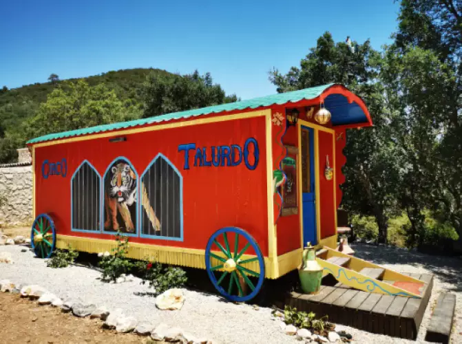 Talurdo Retreat-Rustic glamping in the heart of nature