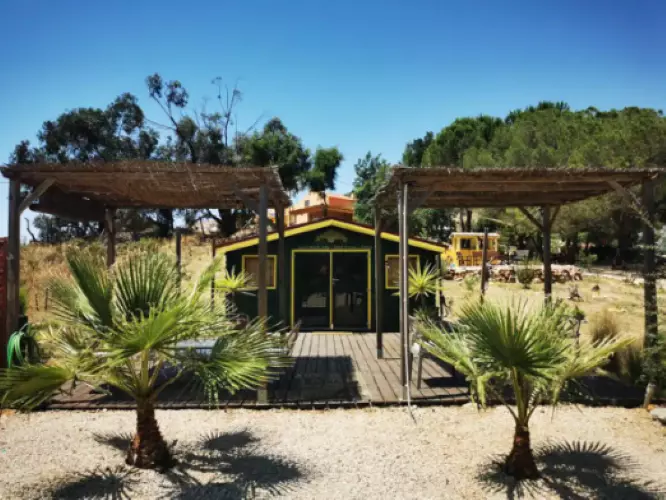Talurdo Retreat-Rustic glamping in the heart of nature