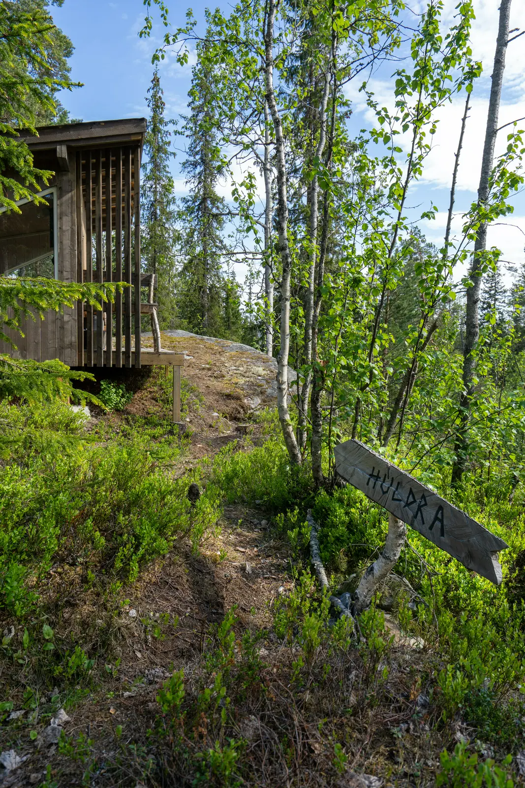 Huldra Wilderness Cabin with Sauna. Located in the forest, next to the lake. Close to Jotunheimen
