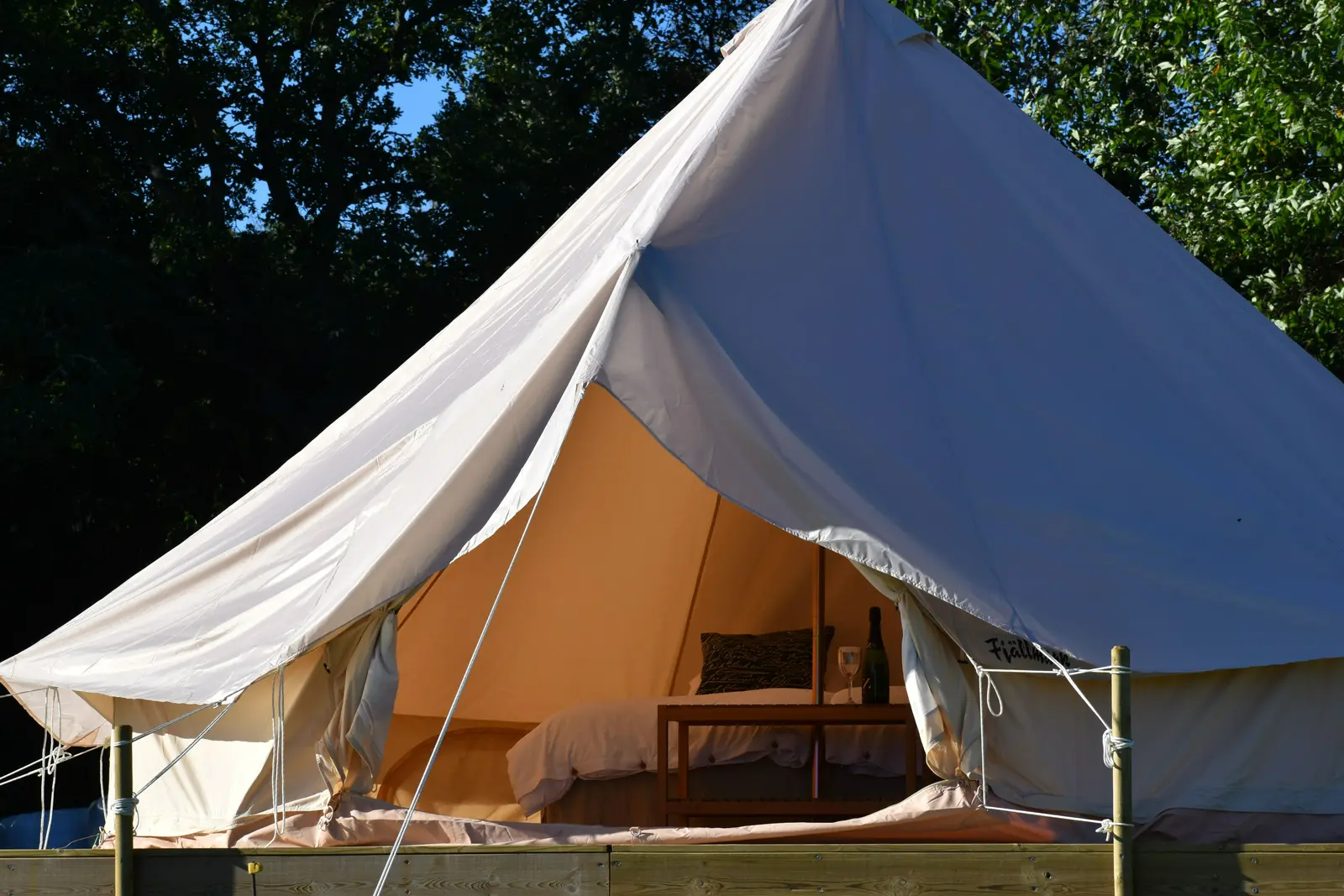 Glamping mellan Båstad och Hovs hallar