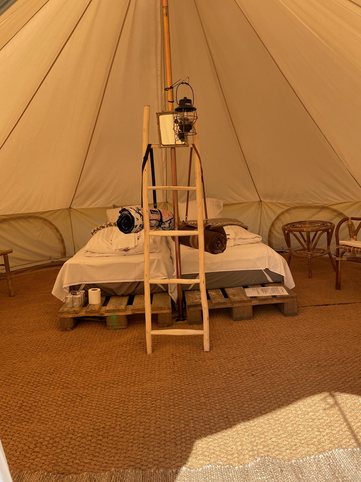Glamping Mellem-rummet Re