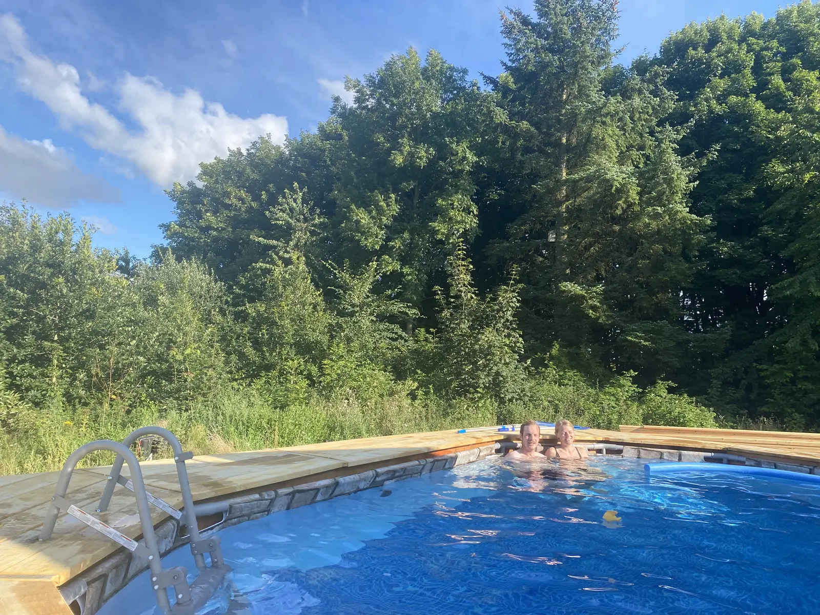Glampingtelt midt i naturen i Vendsyssel med fælles swimmingpool