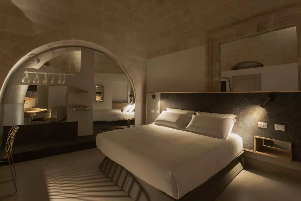 Tent in a meadow under the stars