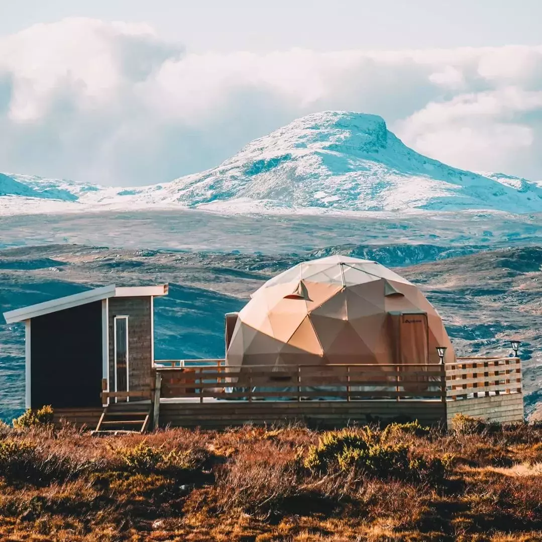 Arendal Tretopphytte - Opplev Glamping i Norge